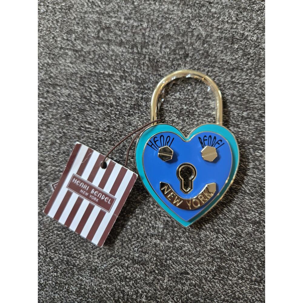 NWT Blue Henri Bendel HEART Smiley LOCK Key Ring Fob BAG CHARM HOLDER